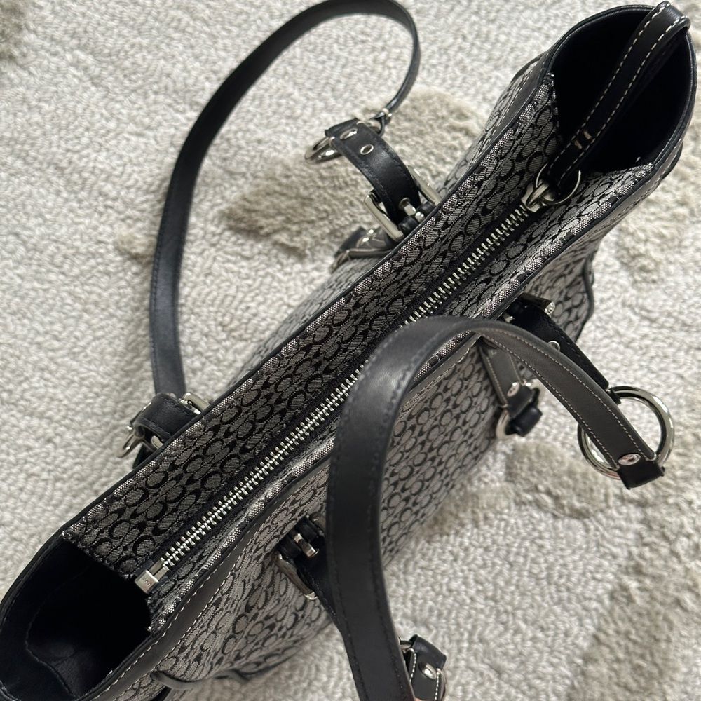 Coach Signature Jacquard Tote – Black & Gray - Picture 4 of 7